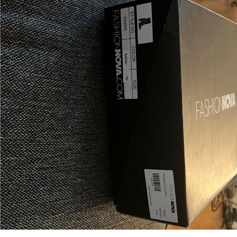 Women snake skin boots